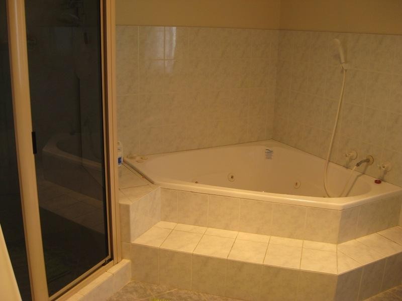 8 Fellows Road, Bonnyrigg NSW 2177