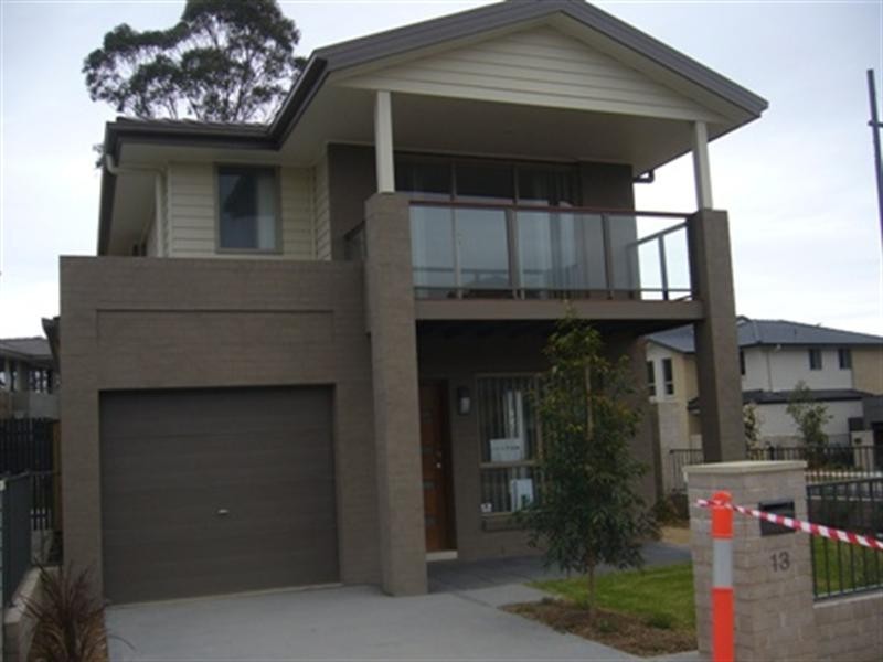 13 Reeves Crescent, Bonnyrigg NSW 2177