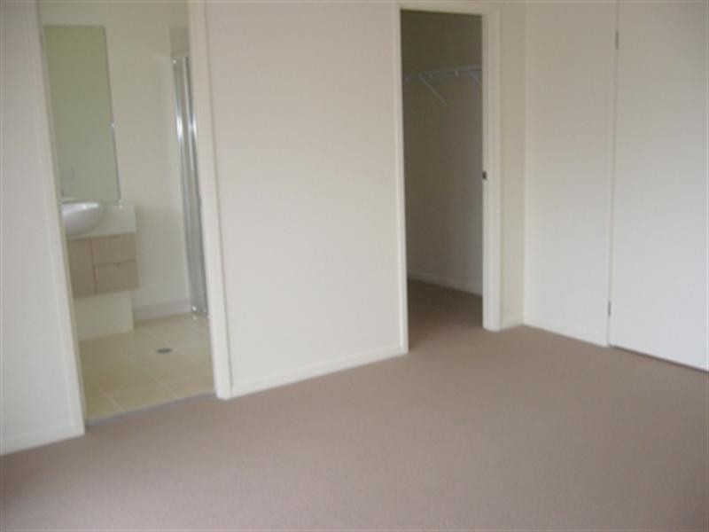 13 Reeves Crescent, Bonnyrigg NSW 2177