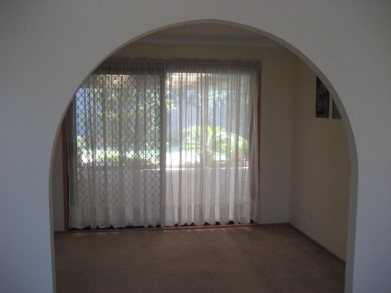 14 Lismore Close, Bossley Park NSW 2176