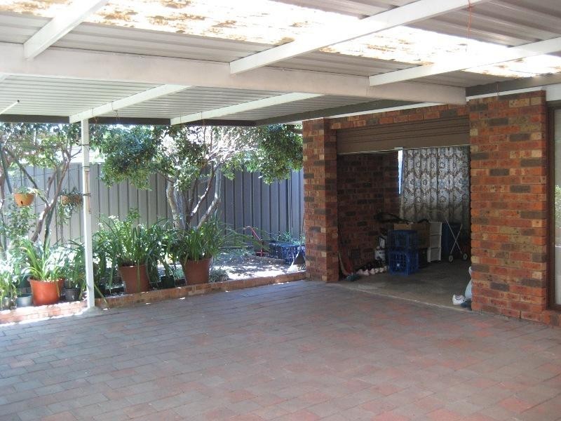 14 Lismore Close, Bossley Park NSW 2176