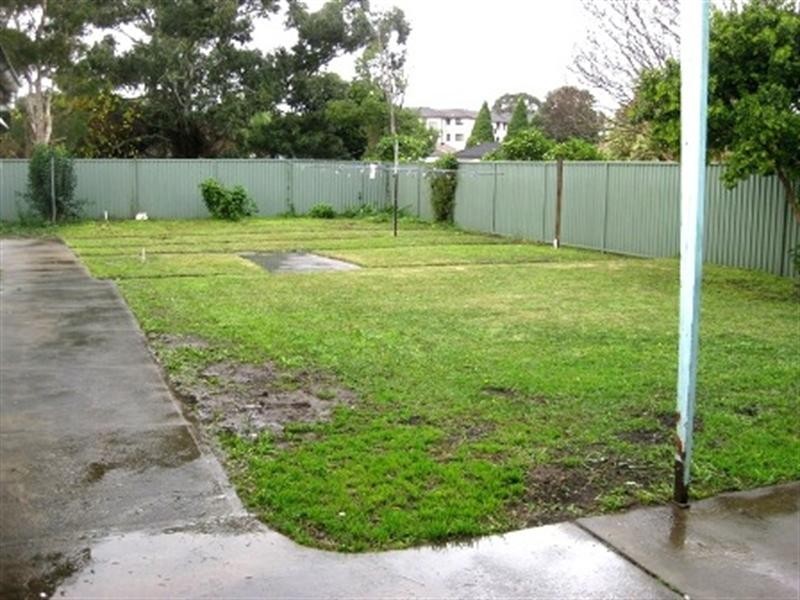 12 Adam Street, Fairfield NSW 2165