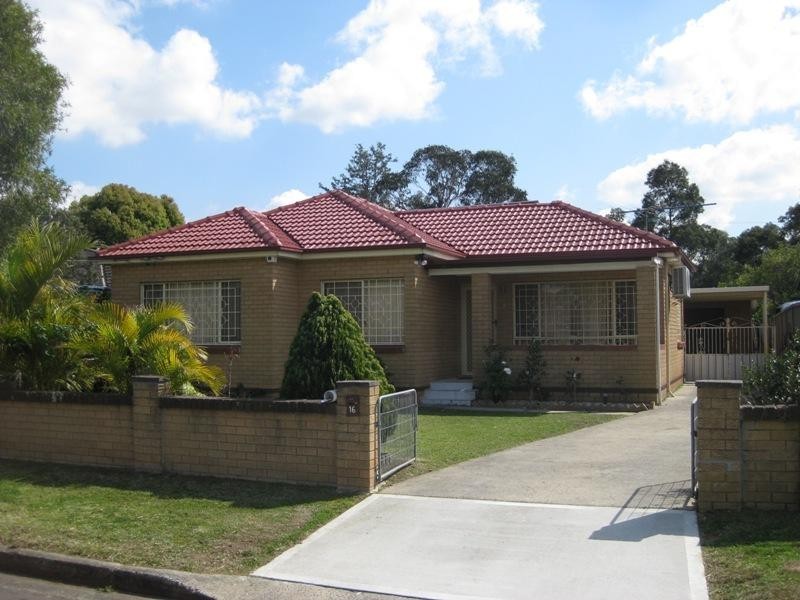 16 Rosemont Avenue, Smithfield NSW 2164