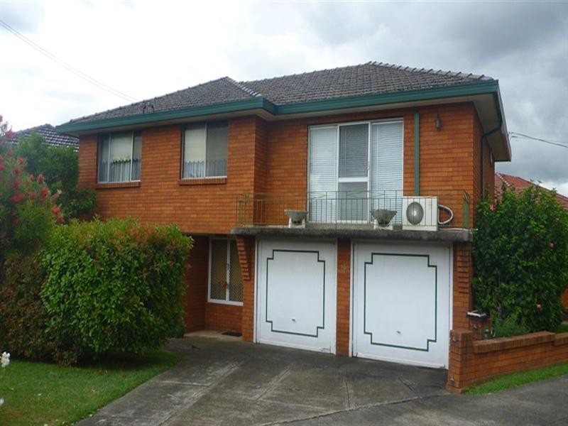 15 Basildon Road, Canley Heights NSW 2166
