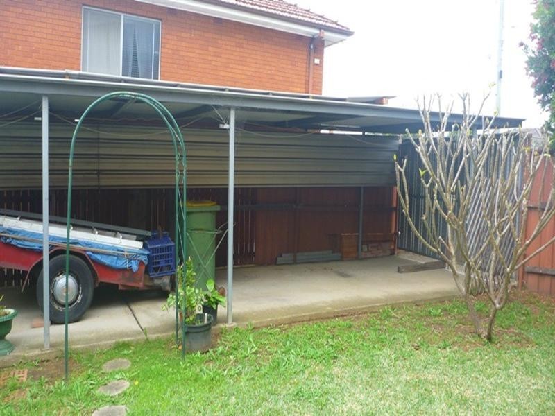 15 Basildon Road, Canley Heights NSW 2166