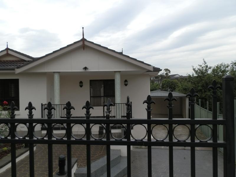 11 Florey Crescent, Mount Pritchard NSW 2170