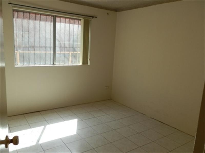 2/64 Cumberland Street, Cabramatta NSW 2166