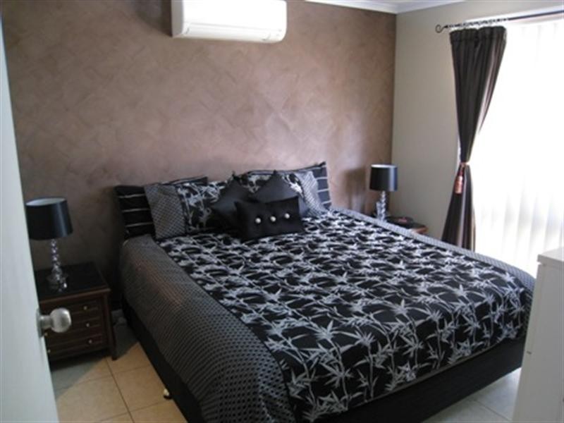 3/4 Amiens Close, Bossley Park NSW 2176