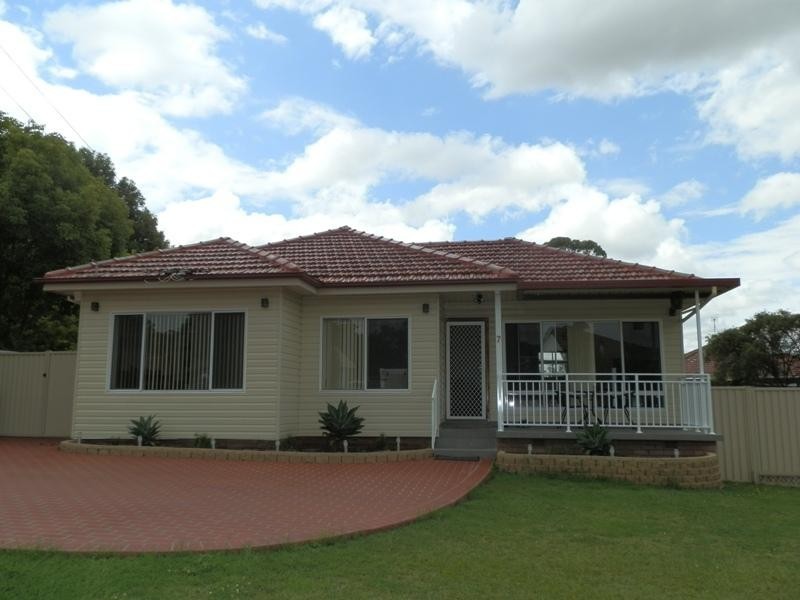 7 Exhibition Parade, Mount Pritchard NSW 2170