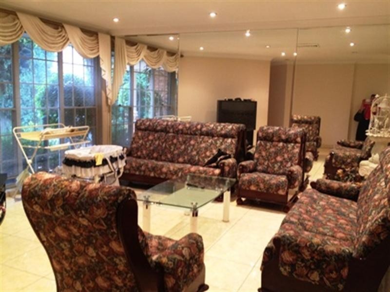 2 Hickey Close, Abbotsbury NSW 2176