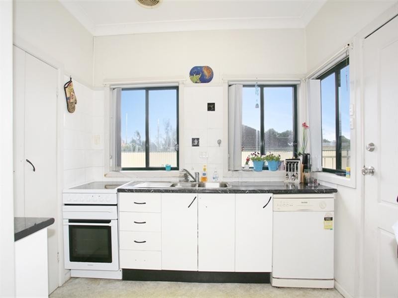 Fairfield East NSW 2165