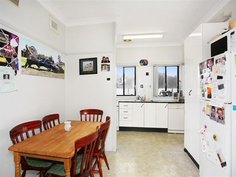 Fairfield East NSW 2165