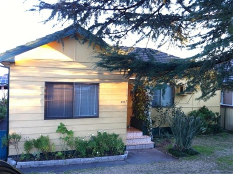 215 Hamilton Road, Fairfield NSW 2165