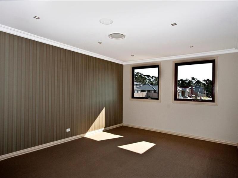 23 Broadbent Avenue, Middleton Grange NSW 2171