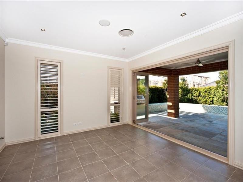 23 Broadbent Avenue, Middleton Grange NSW 2171