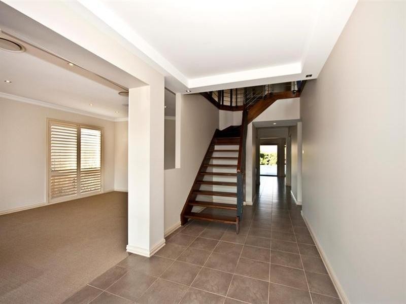 23 Broadbent Avenue, Middleton Grange NSW 2171