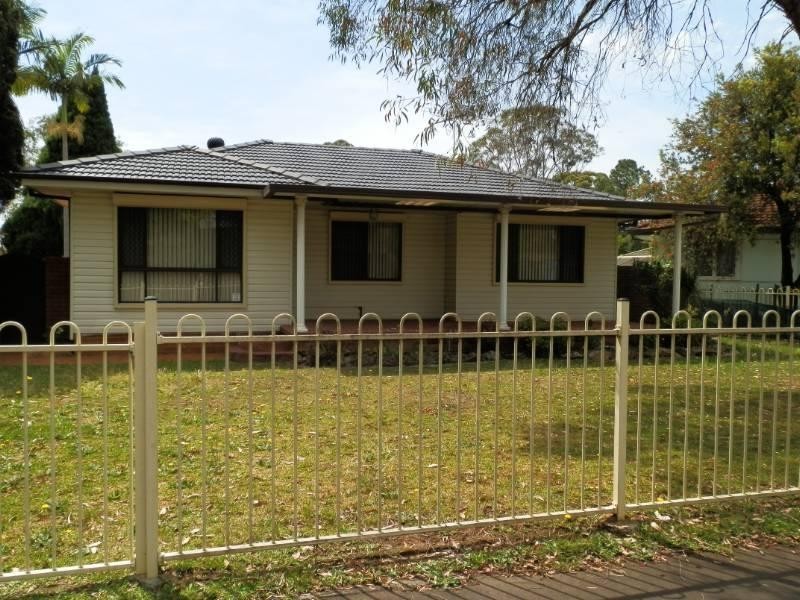 12 Elrington Place, Cartwright NSW 2168