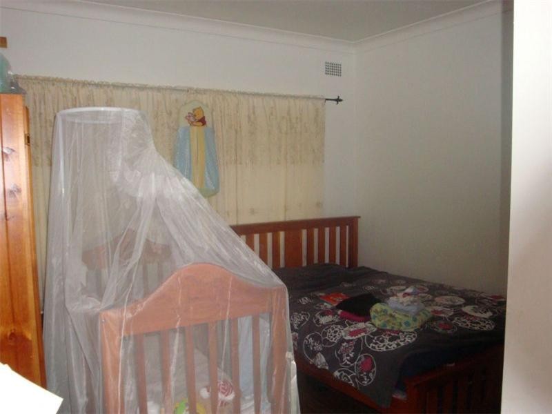 Fairfield West NSW 2165