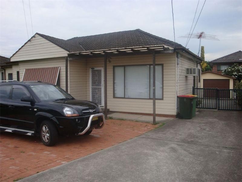 Fairfield West NSW 2165