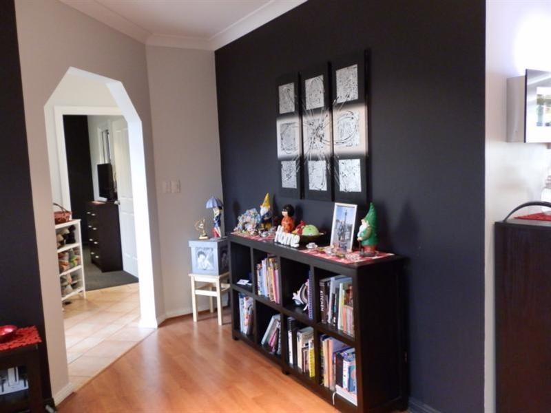 Edensor Park NSW 2176