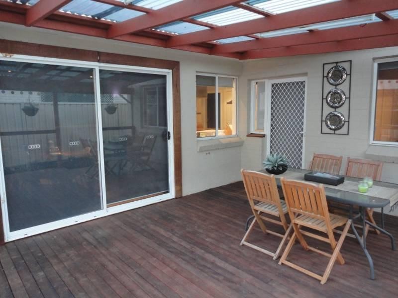 Edensor Park NSW 2176