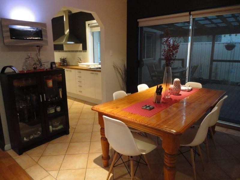 Edensor Park NSW 2176