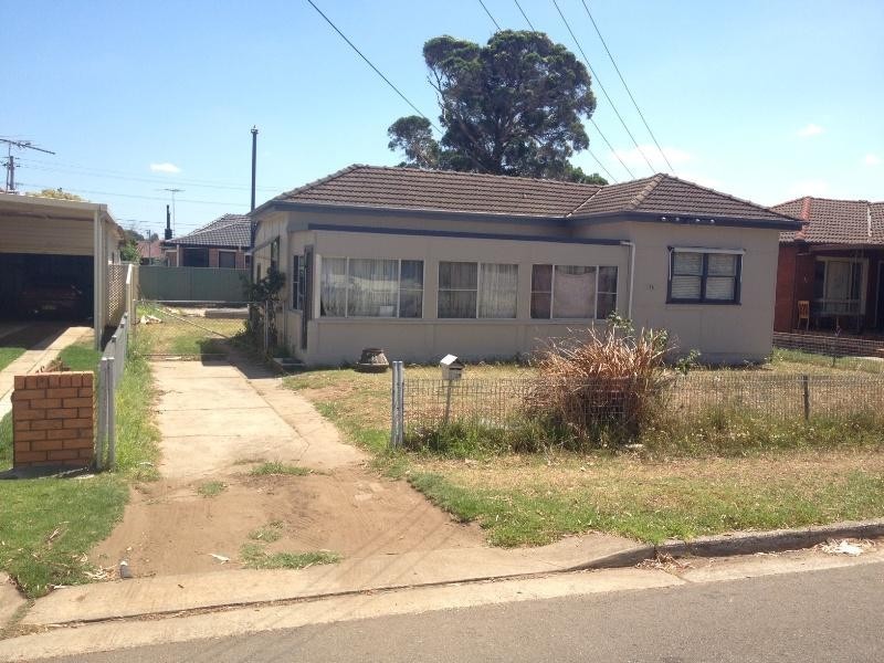 39 Torrens Street, Canley Heights NSW 2166