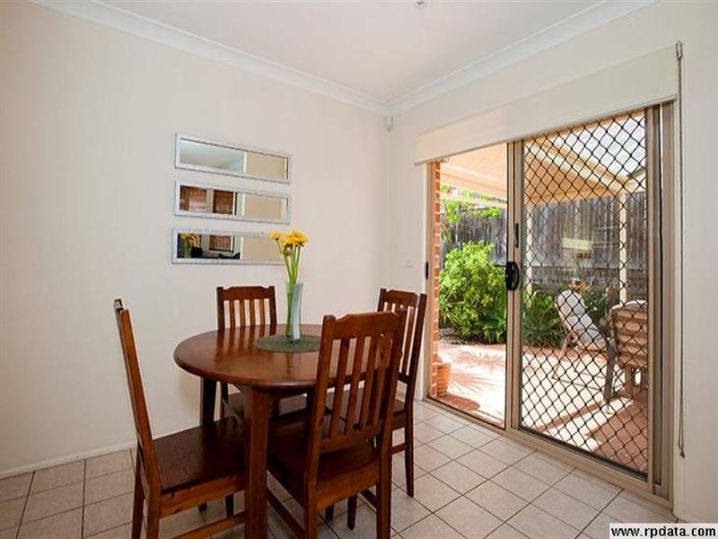 6 Hannam Place, Englorie Park NSW 2560