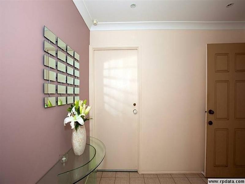 6 Hannam Place, Englorie Park NSW 2560