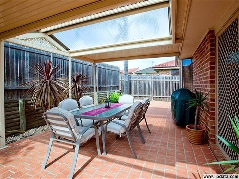 6 Hannam Place, Englorie Park NSW 2560