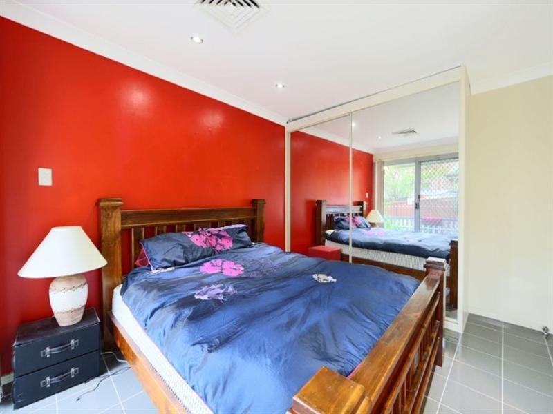 Edensor Park NSW 2176