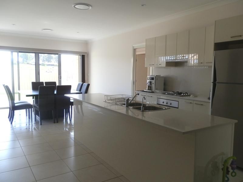 14 BIRD WALTON Avenue, Middleton Grange NSW 2171