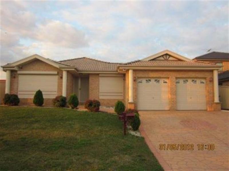 6 Ormiston Avenue, West Hoxton NSW 2171