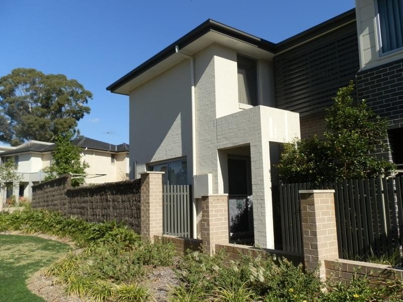 7 Newleaf Parade, Bonnyrigg NSW 2177