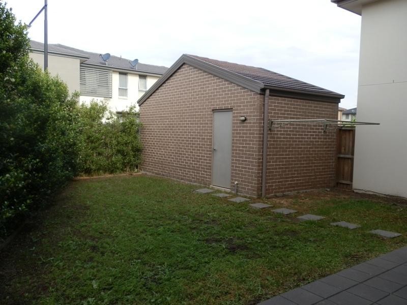 7 Newleaf Parade, Bonnyrigg NSW 2177