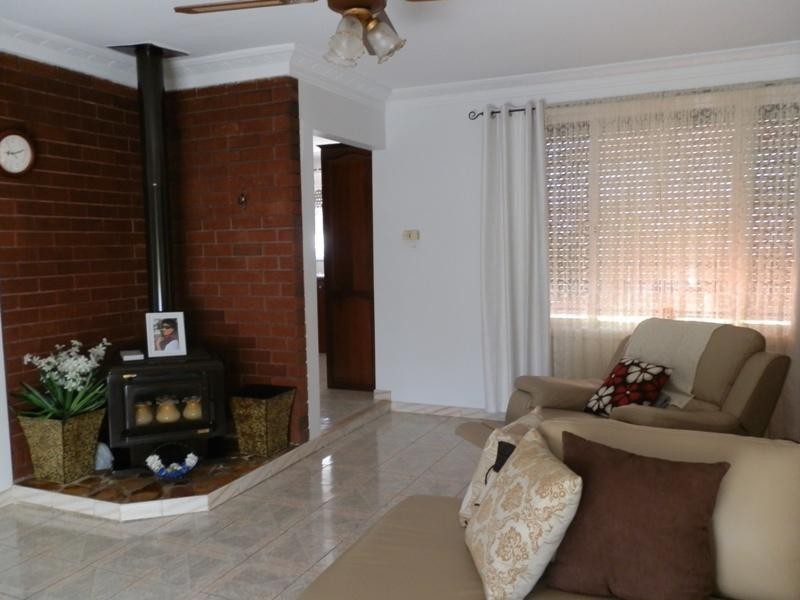 12 Maree Avenue, Cabramatta West NSW 2166