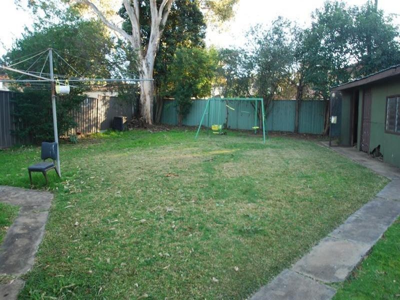 4 Hoff Street, Mount Pritchard NSW 2170