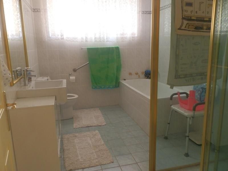 9 Tudor Cresent, Cecil Hills NSW 2171