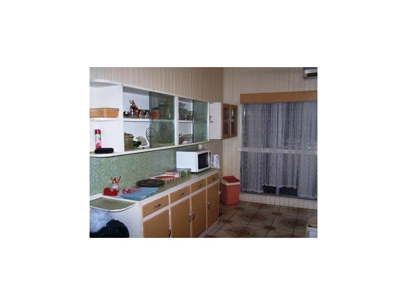 16 Barry Street, Cairns QLD 4870