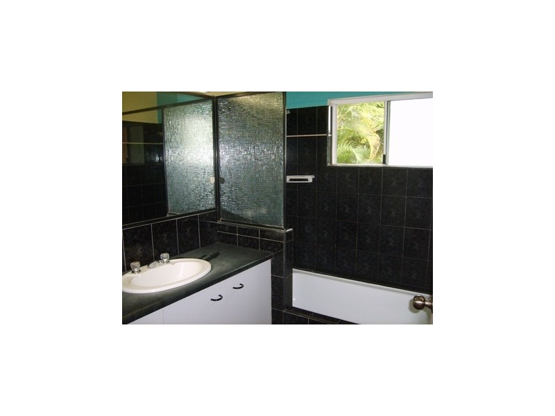 Bentley Park QLD 4869