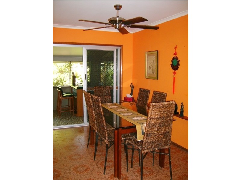 Holloways Beach QLD 4878