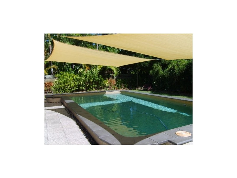 Holloways Beach QLD 4878