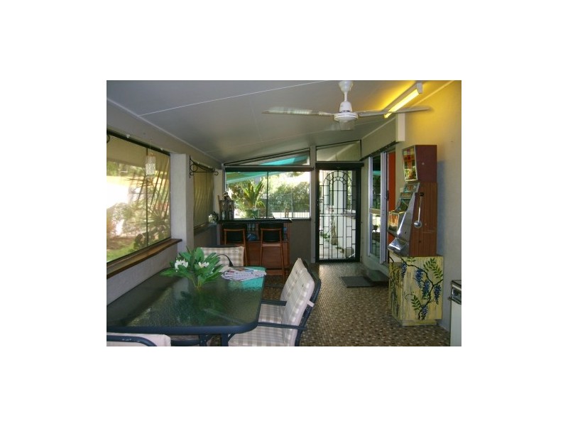 Holloways Beach QLD 4878