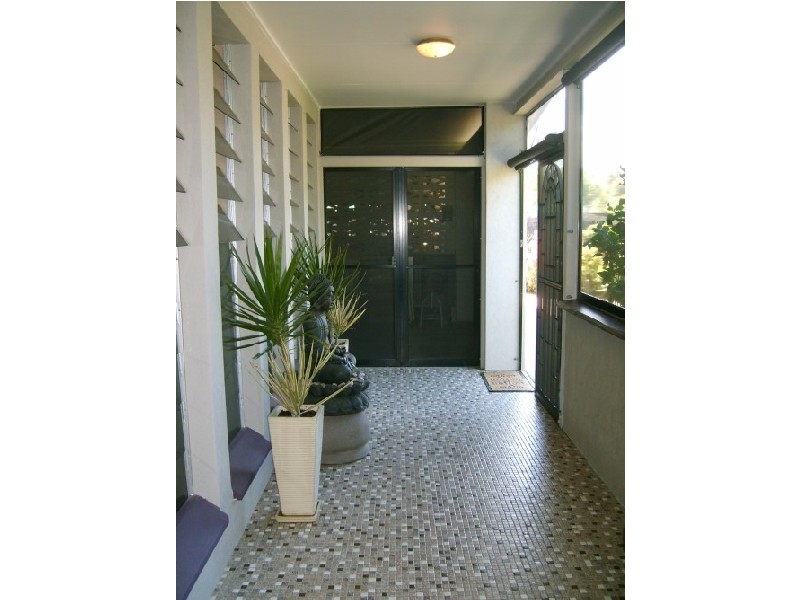 Holloways Beach QLD 4878