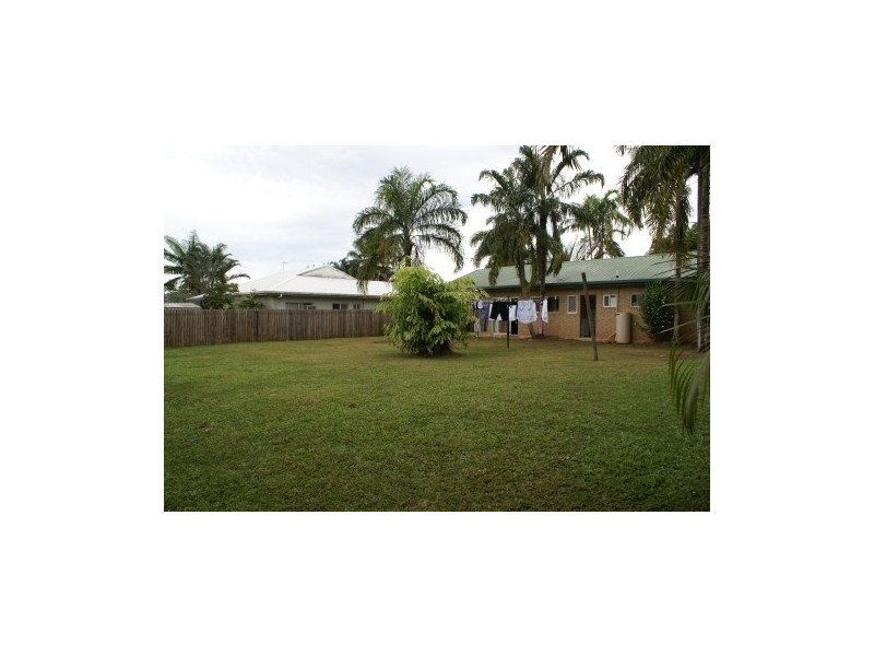 Bentley Park QLD 4869
