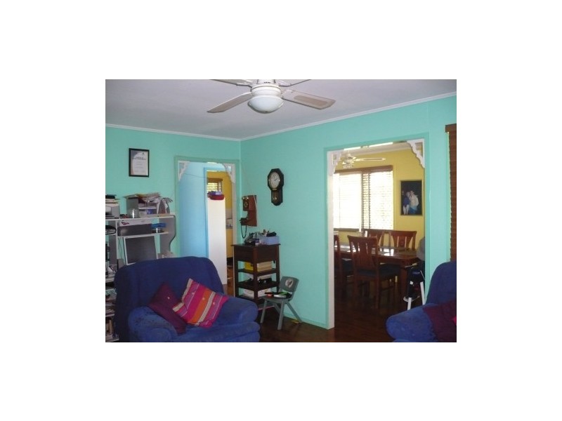 Manoora QLD 4870