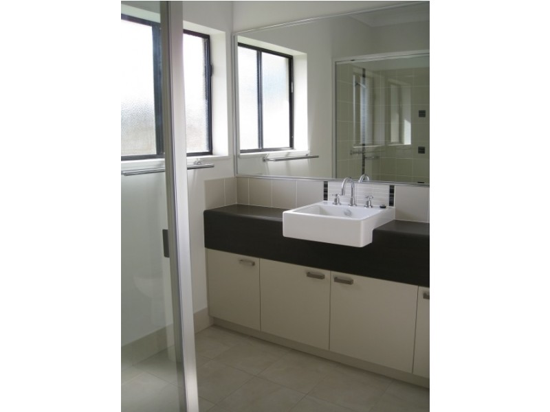 Bentley Park QLD 4869