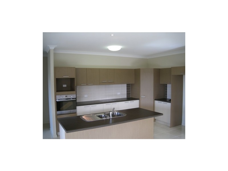 Bentley Park QLD 4869