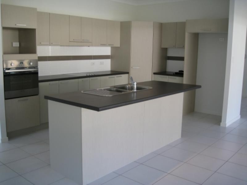 Bentley Park QLD 4869