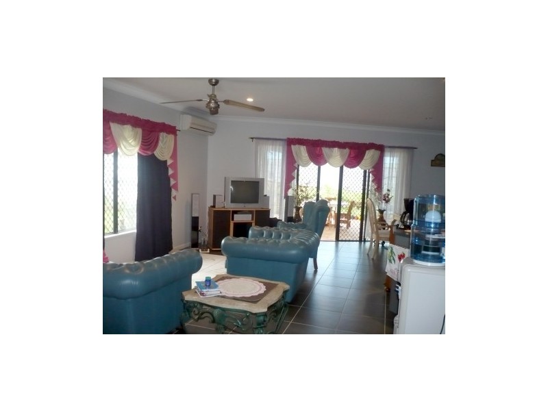 Bentley Park QLD 4869